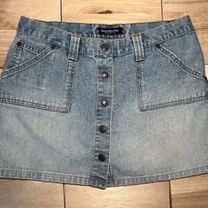 A&F Denim button down mini skirt
